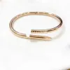 Роскошный золотой браслет Love, дизайнерский классический модный браслет для женщин, мужской, позолоченный 18-каратным серебром, ювелирные изделия в виде розы, браслет в форме ногтя с бриллиантами, подарок для пары