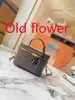 luxury crossbody bags designer bag Handbag Makeups mini Cosmetic Designer Makeup for Women Toiletry Pouch Sac a main Travel miss Embossed flower Shoulder bag 45165