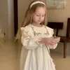 Robes d'automne pour filles de 2 à 7 ans, vêtements de princesse brodés à manches longues, en coton, mode coréenne, blanc, pour enfants de 2 à 7 ans