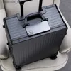 Walizki gorące! Nowi mężczyźni 20 24 -calowa aluminiowa walizka walizka biznesowa Bagaż Rolling 26 28 cali obudowa wózka o dużej pojemności do podróży Q240115