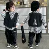 2024 Primavera ragazzi vestiti set bambini zebra camicia a maniche lunghe gilet con scollo a V lettera stampata pantaloni 3 pz bambini abiti casual Z6718