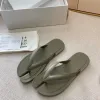 Top Quality Slipper Flip Flops Sandal Fashion Luxurys Designer Chaussures Femmes Hommes Casual Chaussure Plat Slide Summer Beach Noir Blanc Fille Sliders Box