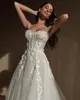 Sexy applique uma linha vestidos de casamento elegante cintas de espaguete vestido de noiva simples renda vestidos de novia feito sob encomenda