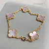 Charm Armbands Van Bracelets Designer 2023 Luxury Clover Designer Armband Mother of Pearl 18K Gold Brand Love Bangle Charm Armband Shining Crystal D SM4O