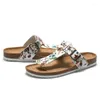 Тапочки с заклепками, женские летние туфли на плоской подошве, женские роскошные шлепанцы, резиновые шлепанцы, дизайнерские пляжные гавайские туфли на каблуке с металлическим декором