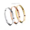 Bracciale a vite Bracciali di design Gioielli di lusso Bracciale da donna Classico ca Lega di acciaio al titanio Placcato oro Colori artigianali Oro Argento Rosa Mai sbiadire Non al