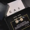 Marque de marque perle pendol concepteur classique de haute qualité couple de couple de fille d'anniversaire nouveau-cadeau gold-plaque d'or boucles d'oreilles avec boîte