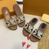 Projektantki Kobiet Slipper Flat Sandals Luxury haft haft sandałowy list Letter List dla kobiet Summer Plaży Slajd