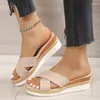 Tofflor 2024 Kvinnliga damer Casual Platform kilar Sandaler Fashion Open Toe Straw Braid Rom Storlek 35-43 Kvinnlig strand