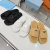 2024New Straw Slipper Plataforma Sandália Prad Luxo Designer Sapato Verão Mulheres Mule Loafer Sandale Sliders Ao Ar Livre Triângulo Verão Praia Slide Sapatos Casuais Caixa de Piscina