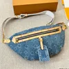 24SS Mujeres Luxurys diseñadores Bolsos de bolsas Bolsas de mezclilla Impresión Fiower bolsas de cuero de cuero