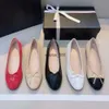 Chaussures de ballet plates en cuir pour femmes, chaussures de ballet de luxe de styliste célèbre, 2024