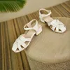 Sandalen Sommersaison Römischer Stil Niedriger Absatz Geflochtene Hohle Atmungsaktive Metallschnalle Strass Damen