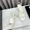 STILETTO FEMMES THEEL SLIPPER DIGNER Patent Leather Dre Shoe With Faux Pearl Sandal Ladie Ladie Addiable à la cheville Slide Girl Girl Outdoor Leiure Shoe