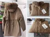 Dames Trenchcoats 2024 Winterjas Dames Parka Mode Lange Jas Wollen Voering Capuchon Parka's Slank Met Bontkraag Warm Sneeuwkleding Gewatteerd