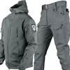 Taktyczna wojskowa skóra Shark Miękka kurtka skorupa Zestaw Mężczyźni Zimowe ciepłe wodoodporne wiatroodporne polarowe polaru Mundur Army Clothing Suit 240115