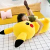 Jouets de poupées en peluche mignonnes de dessin animé classique, 45 cm, jaune, doux, apaisent et accompagnent l'oreiller en peluche rempli, vente en gros, cadeaux d'anniversaire et de vacances pour enfants, filles et garçons, fans