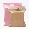 Cadeau cadeau 100pcs enveloppe de courrier avec poignée rose or / thé au lait sac en plastique sacs express portables fournitures d'emballage d'affaires