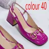 Women Sandal Beach Designer Shoes 100 ٪ حزام الصيف من الجلد الصيفي الكعب الكثيف الكعب سيدة الصندل البقر المعدني عمل حذاء نسائي كبير الحجم 35-42