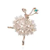 Broches broches Figure broche créative danse fille perle strass peint huile accessoire livraison directe Otbet