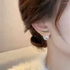 Boucles d'oreilles à clous pour femmes, Design français, une ligne, perle grise, petite et luxueuse, de haute qualité, Style élégant, bijoux pour femmes, 2024