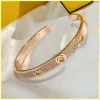 Bracelet de créateur de mode pour hommes femmes plein diamant or lettres F Bracelets cadeaux femmes luxe amour Bracelets bijoux