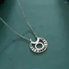 Pendentif Colliers 1PC Wicca Collier rond Sorcière Pentacle Triple Lune Déesse Amulette Pagan Bijoux en acier inoxydable F1391