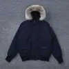 Designer Canada Tasca con cappuccio Goose Giacche Uomo Capispalla Moda Piumino Cappotto Casual Cerniera Badge Abiti invernali all'aperto Alta qualità ARJ6