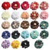 Accessoires de cheveux 120pcs 23colors 5cm Born Do vieilles fleurs en mousseline de soie pour enfants tissu rides vintage avec extrémité assortie