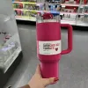 Estoque dos EUA Pink Parade Cosmo Tumbler Tambler Tambor de 40 oz de carro de 40 oz de xícara de água com copo de aço inoxidável Tampa da maçaneta e palha do dia dos namorados copos de presente