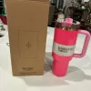 Pink Parade avec logo 1: 1 H2.0 Gobelets en acier inoxydable de 40 oz avec poignée en silicone Couvercle et paille Les tasses de voiture de voyage continuent de boire des bouteilles d'eau froide