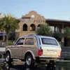 1 32 LADA NIVA Auto d'epoca Pressofusi in lega di auto Veicoli giocattolo Modello di auto giocattolo in metallo Collezione di alta simulazione Giocattolo per bambini Regalo 240116