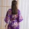 女性用スリープウェアソフトバスローブファッションクラシックプリントホームウェアセクシーな日本の着物サテンナイトガウンVネックモーニングガウンパジャマ