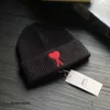 Cappello lavorato a maglia in lana ami alla moda per berretto da donna firmato Berretto invernale da uomo caldo con treccia per regali di compleanno