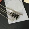 Nouveau Haute Qualité Printemps / Été Sautoirs Designer C Pendentif Colliers Lettre Perle Or Collier Femmes bijoux Femme longue chaîne 443