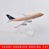 Jason Tutu 16cm Arabian Arabian Arabian Airlines Boeing 747 Airplane Model Płaszczyzna samolot Diecast Metal 1400 Scale Dropshippin 240115