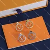 Diamant-goldene Kreis-Ohrstecker, silberne Kristall-Buchstaben-Ohrringe, Kleeblatt, runde Ohrhänger mit Box-Schmuck