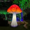 Bezpłatna gigantyczna LED nadmuchiwane grzyby Prosty Crooked Plant Model Outdoor Party Dekoracja z pełnym nadrukiem Materiał 240116