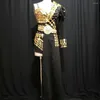 Abbigliamento da palcoscenico Costumi da spettacolo per cantanti in discoteca con paillettes scintillanti Cappotto lungo fatto in testa nero Costume da ballerina senza maniche per donna