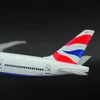 Diecast 18cm 1 400 B777-300モデルBritish Airways Airlines Plastic Base Landing Gears Alloy Aircraft Plane Airliner 240115