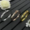 Bracelet de créateur femmes bracelets diamant incrusté mode luxe bracelet en or haute valeur sans perte de couleur et non allergique