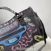 10a designer handväska väska graffiti cagole motorcykelväskor retro vintage crossbody axel äkta getskinn mjukt läder kvinnors unisex affärspåsar