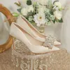 Chaussures de robe 2024 Stiletto élégant mariage talons hauts femmes portant du cristal pointu artificiel