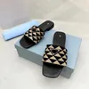 Luxurys Flip Flops Üçgen Summe Plaj Sandal Prad Tazz Terlik İşleme Kumaş Slayt Moda Gündelik Ayakkabı Tasarımcı Kaydırıcı Deri Sandale Kadın Erkek Mo Lafer Ayakkabı