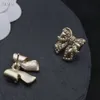 Modekanalsmycken Nya doftande mormor C Family Light Luxury Brass Bow örhängen Kvinnlig Internet Kändis mångsidig S925 Silver Ear Studs