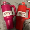 US Stock Black Chroma 40oz Quencher Tumblers Pink Cosmo Parada Flamingo Rostfritt stål Valentines Day Gift Silikonhandtag Lock och halm 2nd Generation Car Mugs