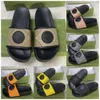 Designer Slides Off Grid Sandal Mens Hipster Beach Sandales Pantoufles Dames Été Anti-dérapant Gear Bottoms Intérieur Extérieur Chaussures Femmes Mocassins 35-45