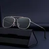 Herenzonnebrillen, vierkante zonnebrillen en reflecterende lenzen met gebogen oppervlakken, deze ultraviolette zonnebrillen