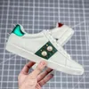 with box Walking Luxury Designer Shoes Mens Womens Italy Bee Ace Casual Shoe White Flats Leather Zapato Green Red Stripe Embroidered Couples Trainers Sneakers