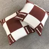 Avalon Pillow Letter Designer Hernes Kasta kudde liten stor modell sängkläder heminredning kuddsoffa